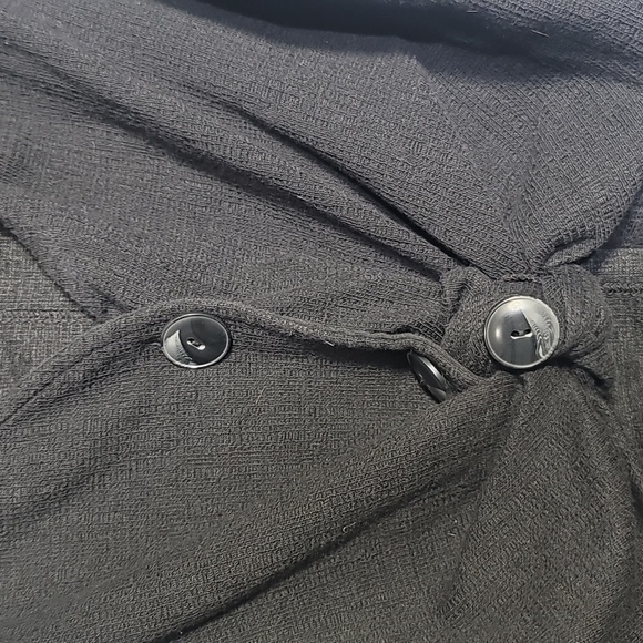 OLD Navy Sleeveless Buttondown Crop Top - Picture 3 of 6